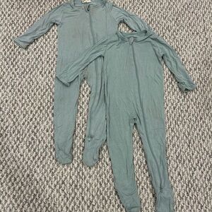 2 Kyte footed sleepers